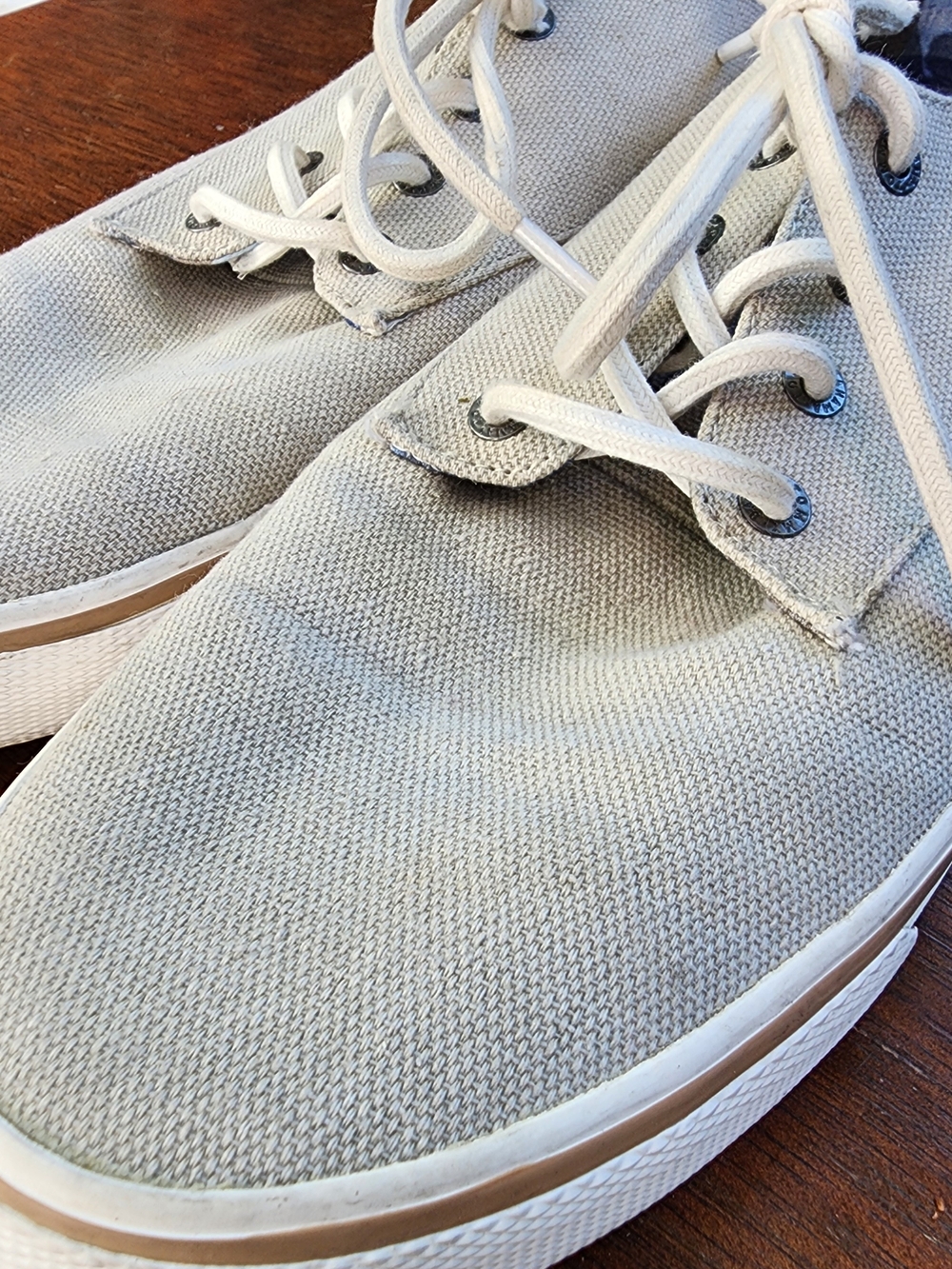 Tommy Bahama Dune Drifter Canvas Leather Accent Lace Up Sneakers [9]